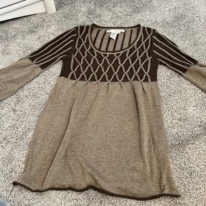 Studio M brown light sweater